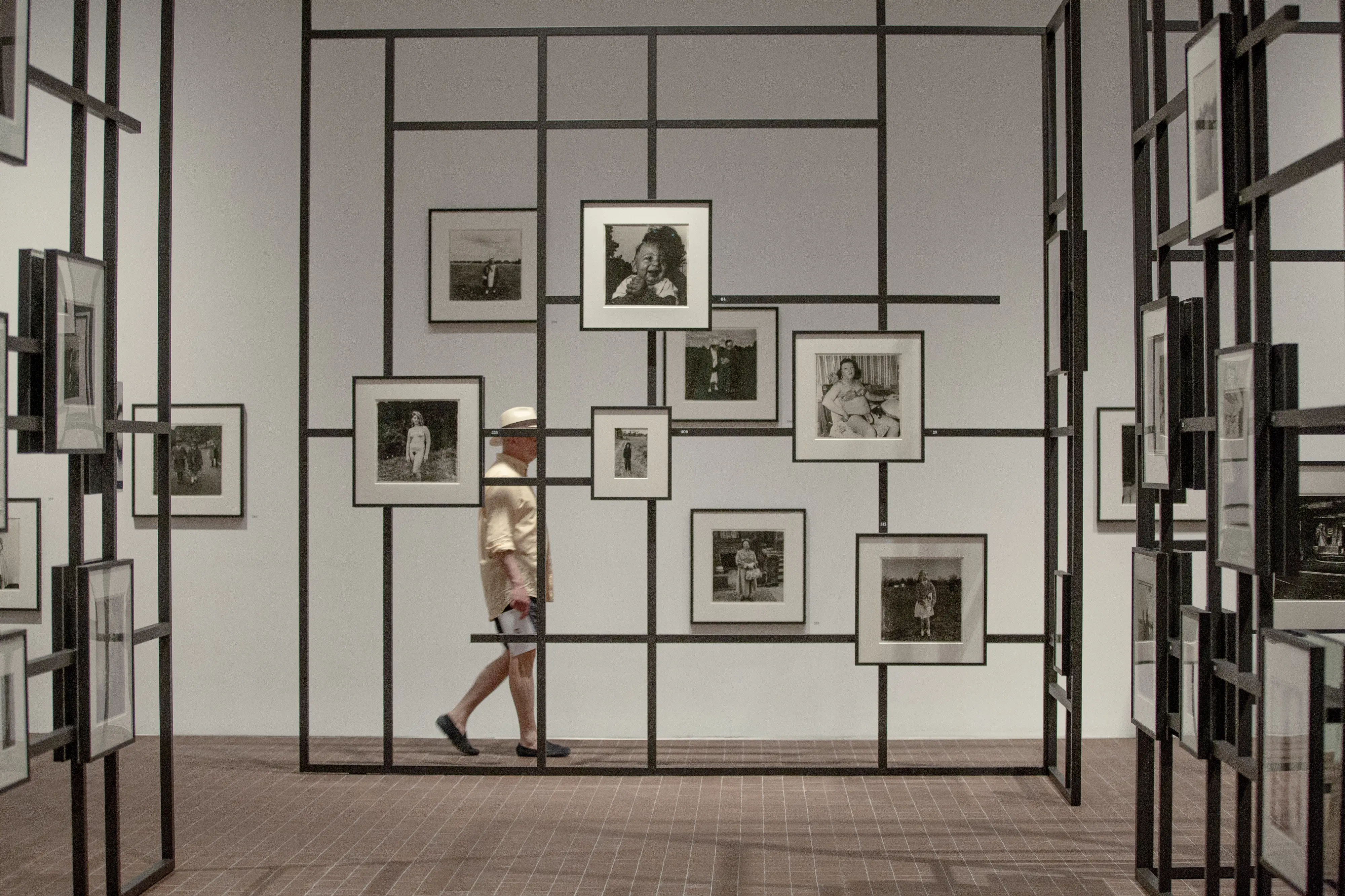 vue de l'exposition Diane Arbus à LUMA Arles