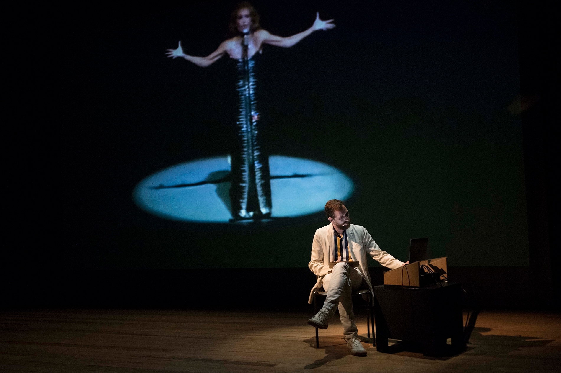 dying_on_stage©Bea Borgers